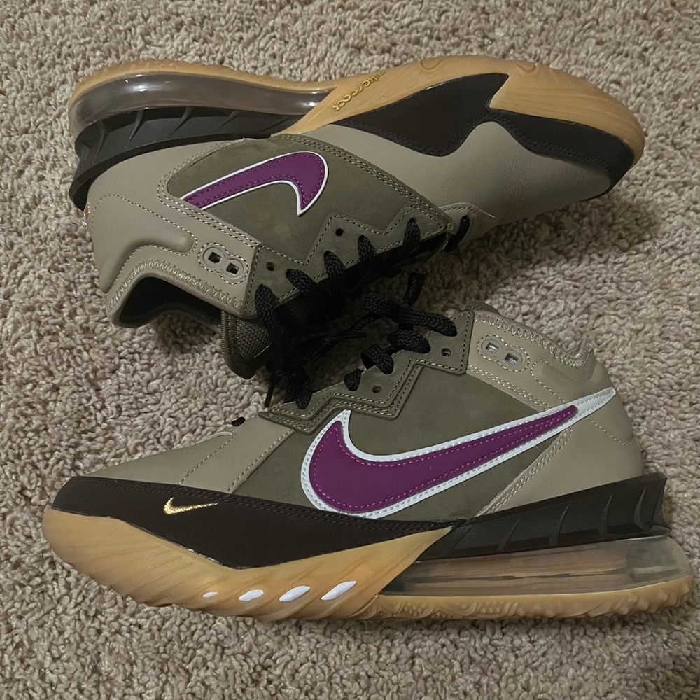Nike LeBron 18 Low x atmos Viotech, Size 9
